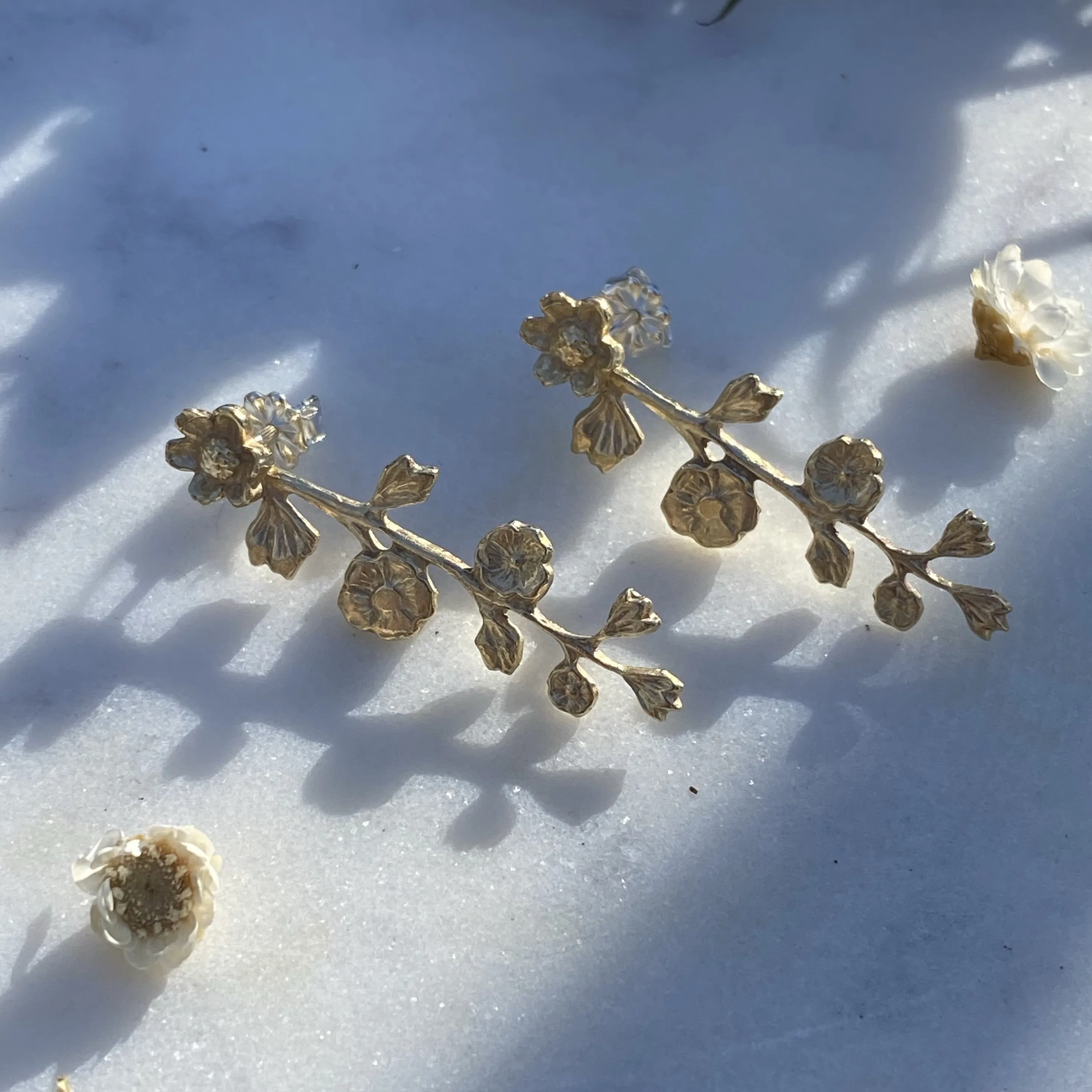 14k Gold Floral Vine Earrings
