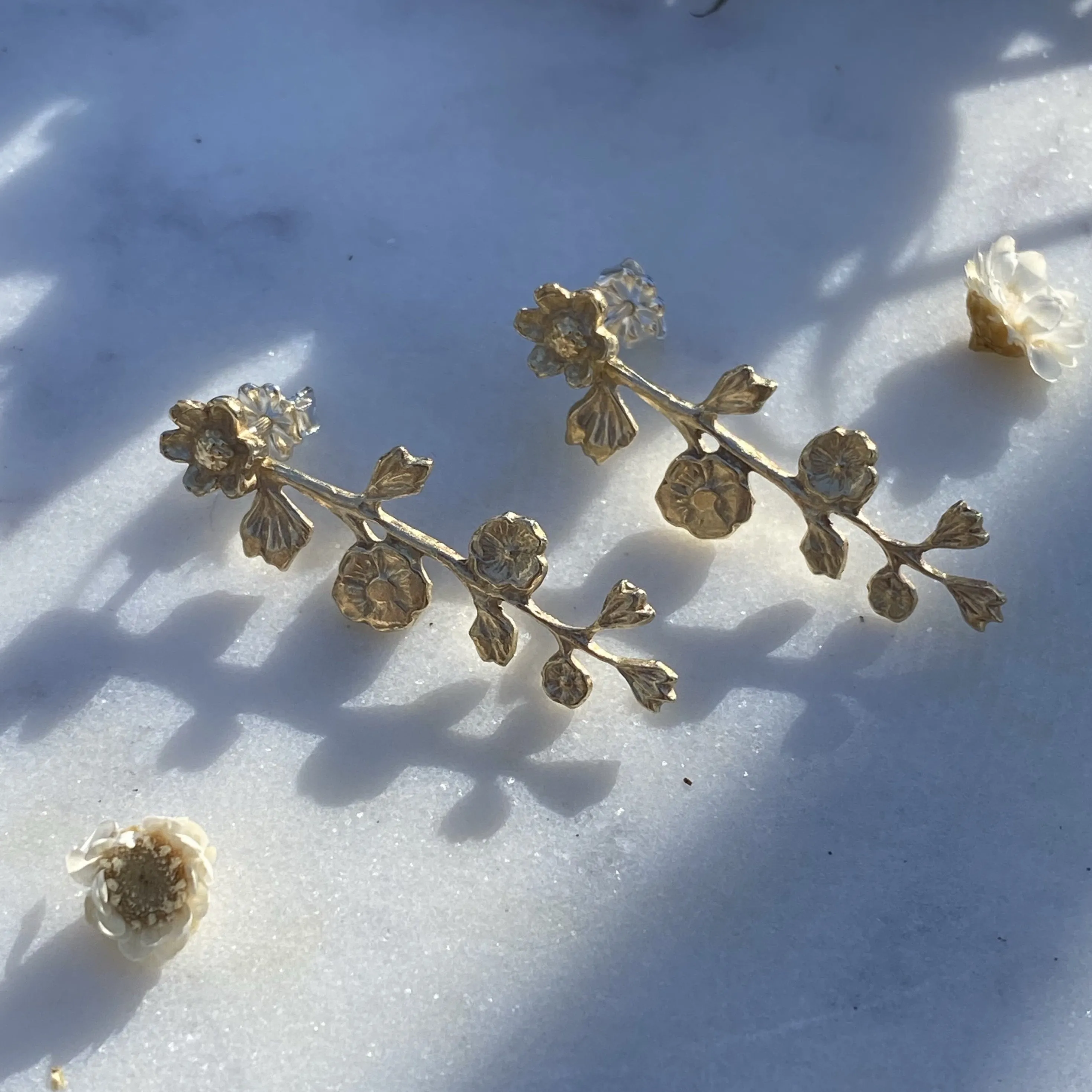 14k Gold Floral Vine Earrings