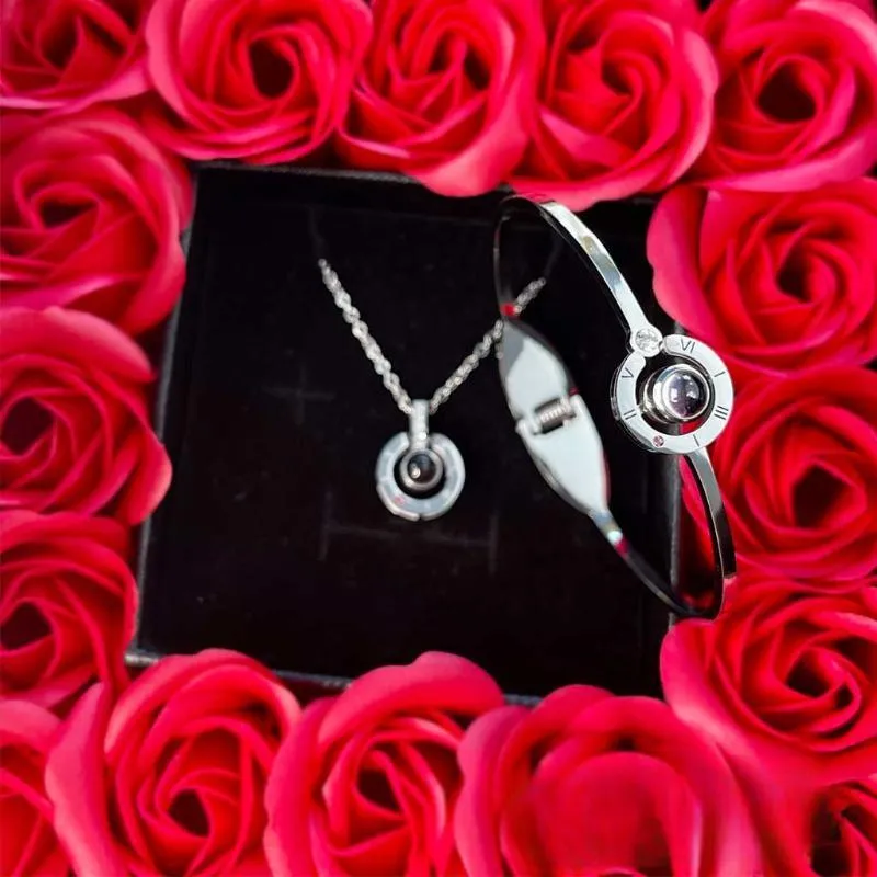 16 Roses Jewelry Box – Romantic Pendant Necklace Gift