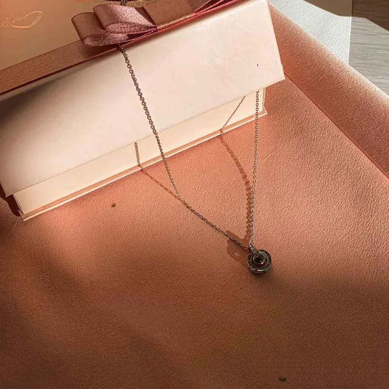 16 Roses Jewelry Box – Romantic Pendant Necklace Gift