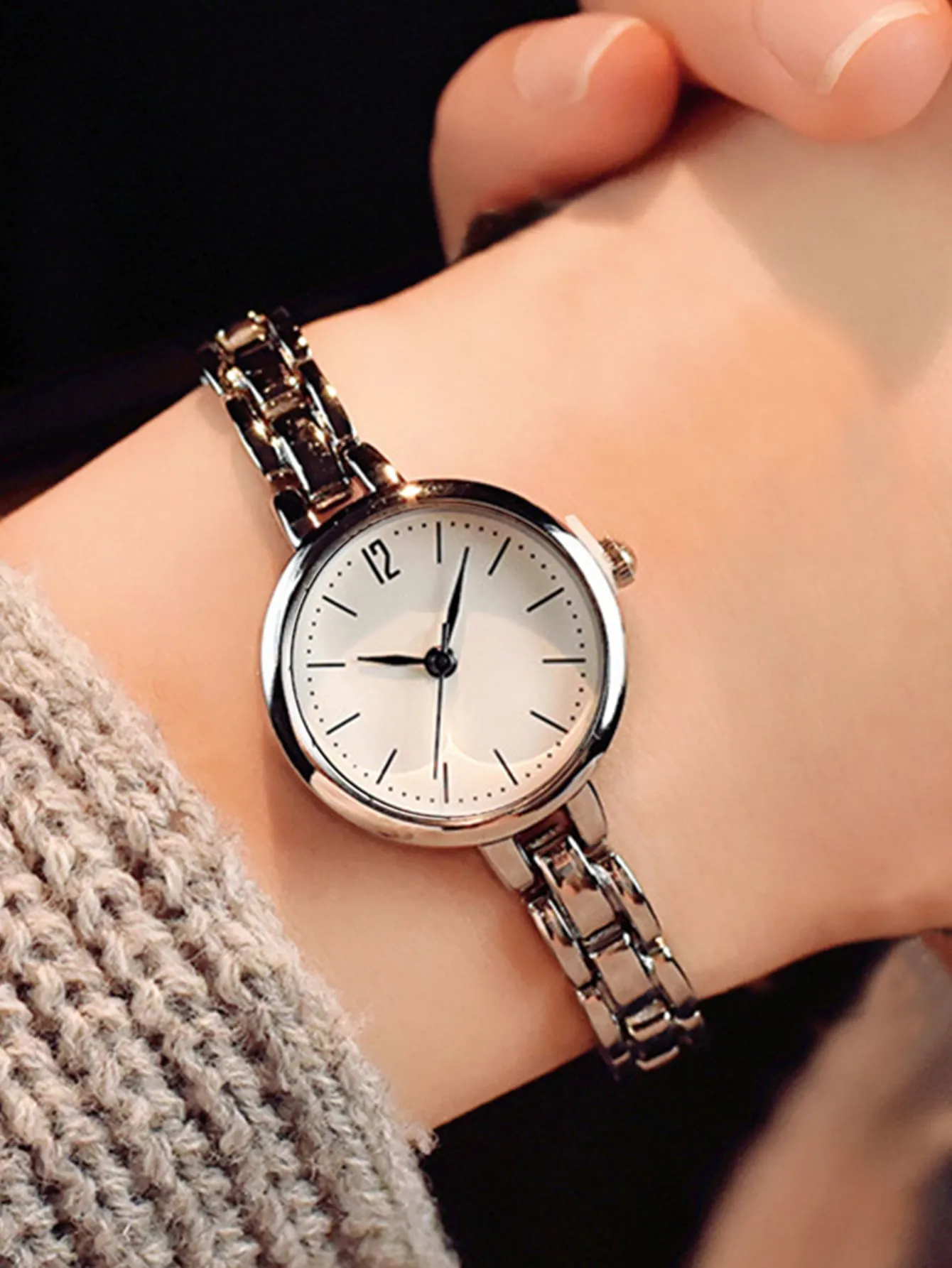 1pc Simple Round Pointer Watch - Silver