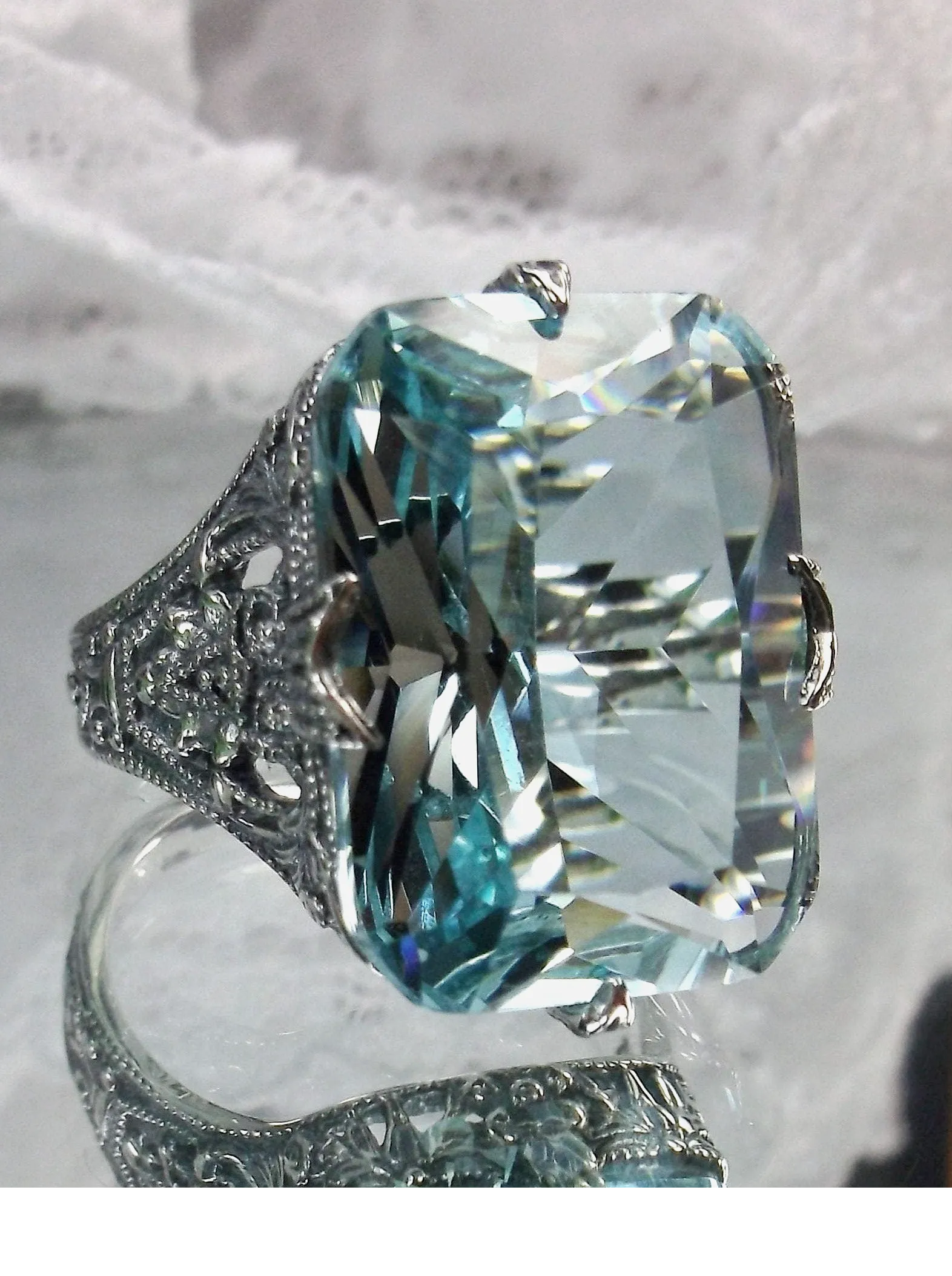 Aquamarine Ring, Vintage Jewelry #D202