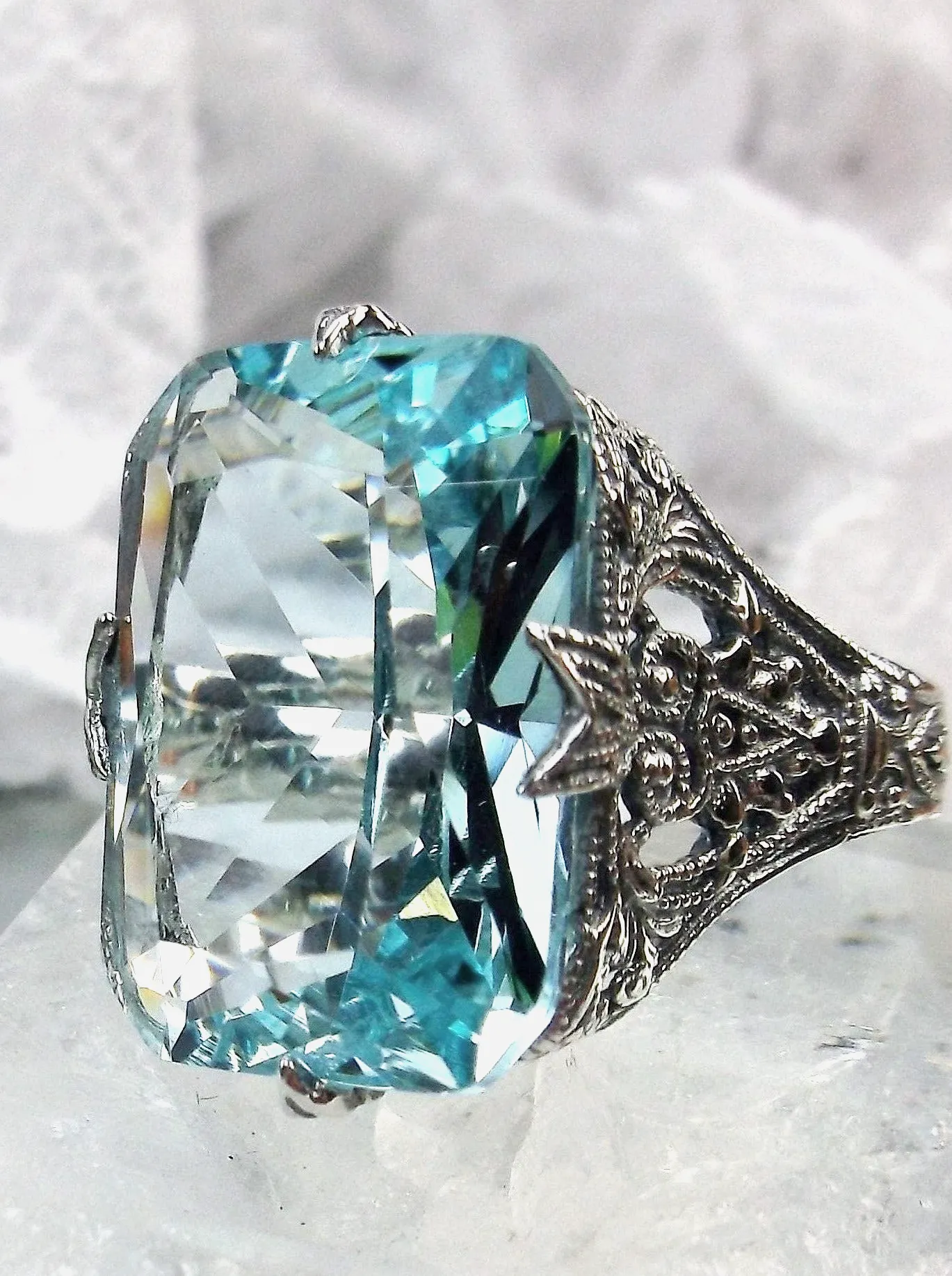 Aquamarine Ring, Vintage Jewelry #D202
