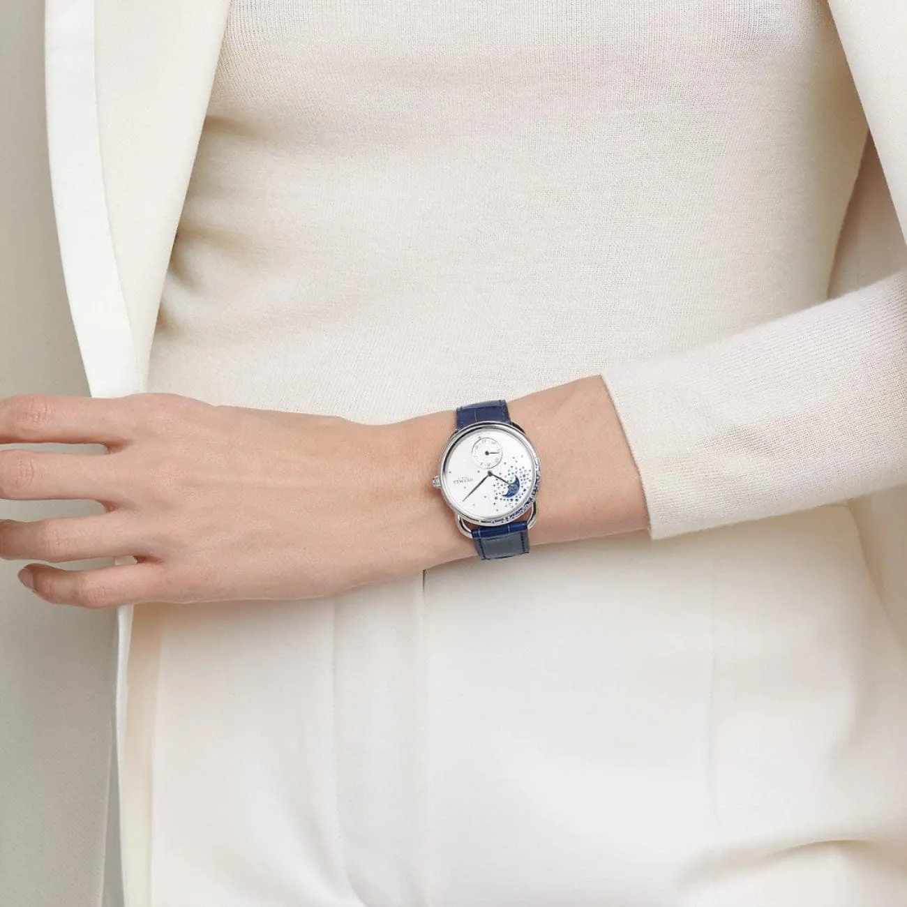 ARCEAU - MOTHER OF PEARL MOON PHASE PETITE LUNE DIAMOND & SAPPHIRE LARGE WATCH