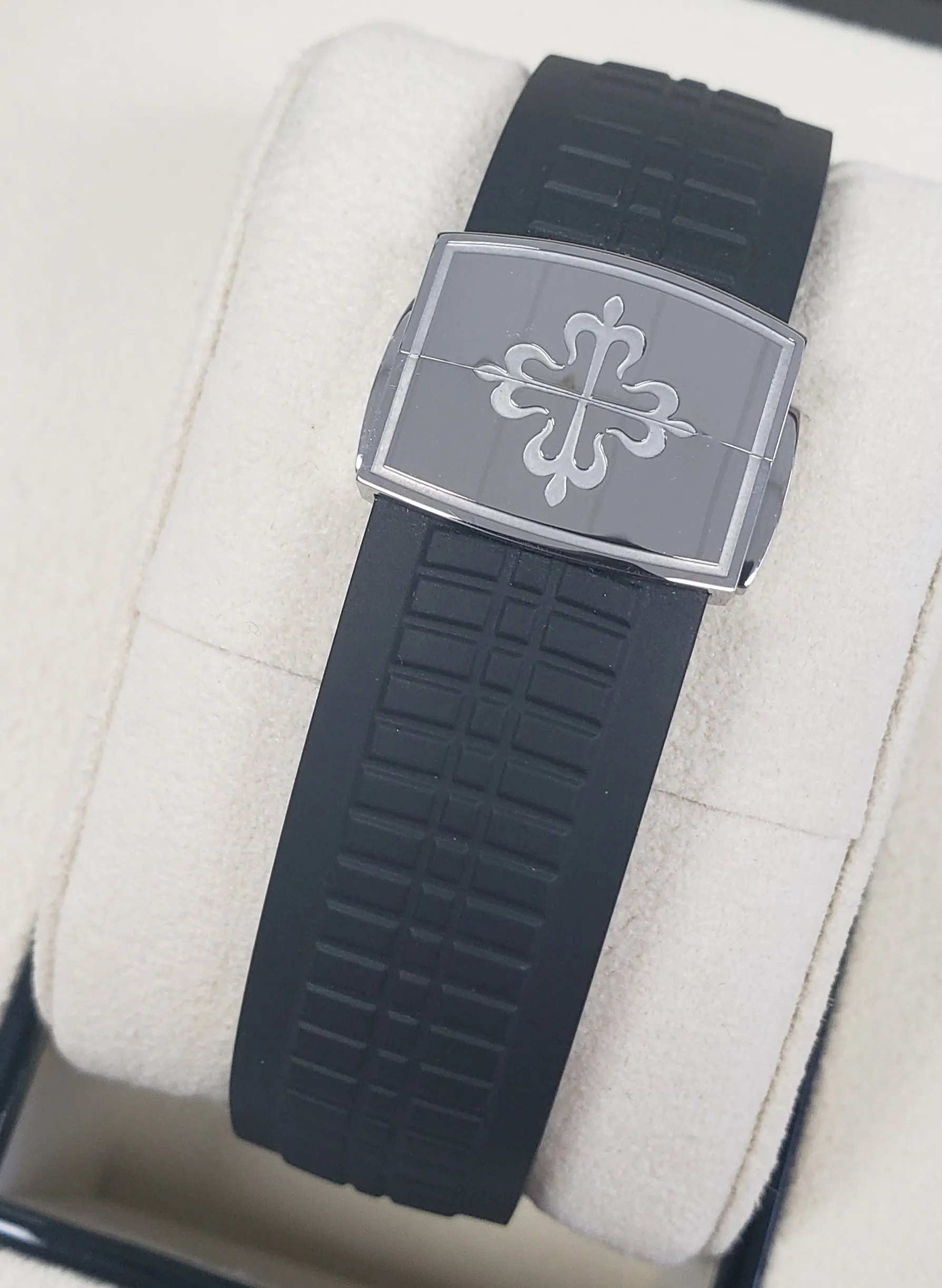 BRAND NEW 2020 Patek Philippe Aquanaut SS Black Jumbo 40mm Watch 5167 5167A-001