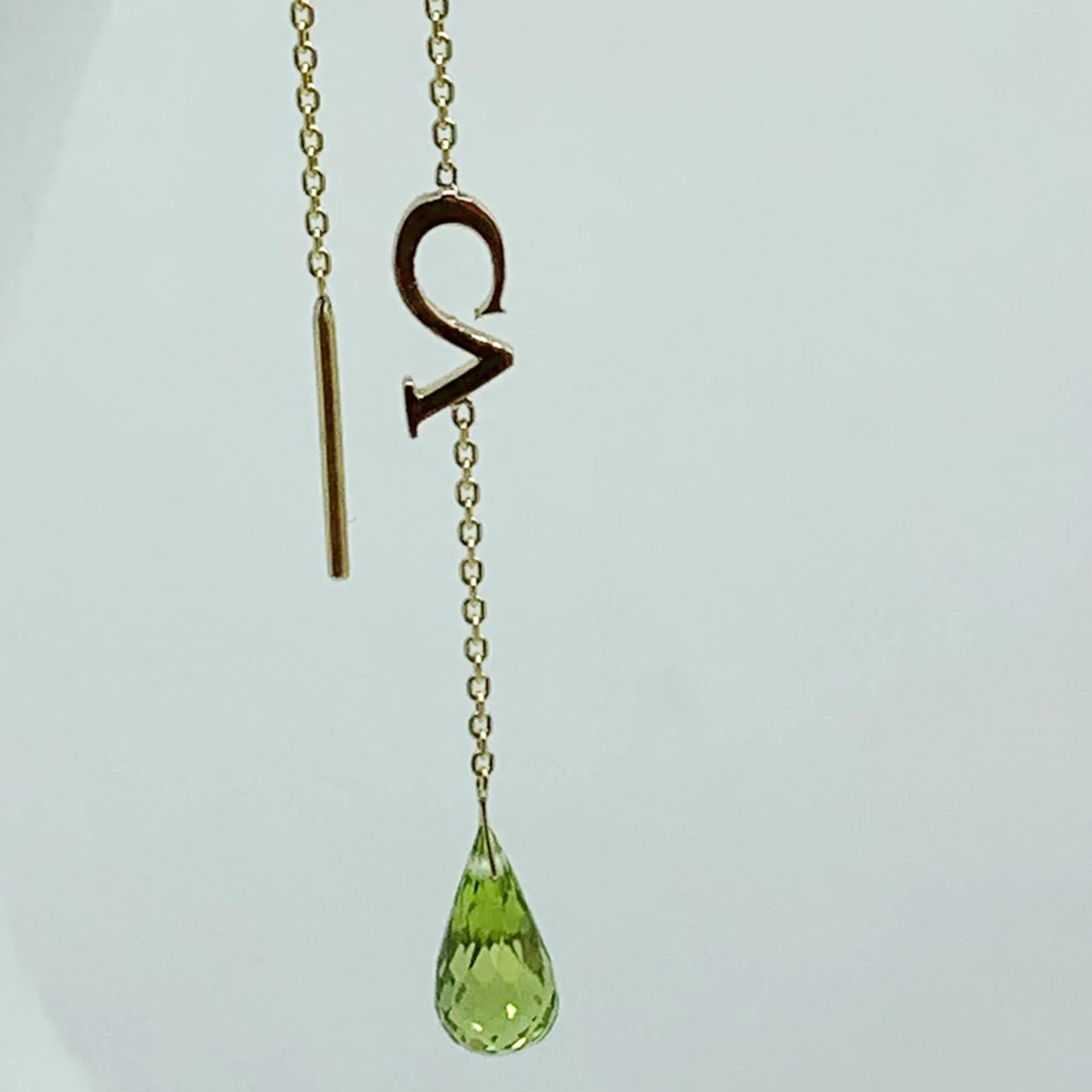 CA 18 Karat Yellow Gold Logo Chandler Peridot Briolette Faceted