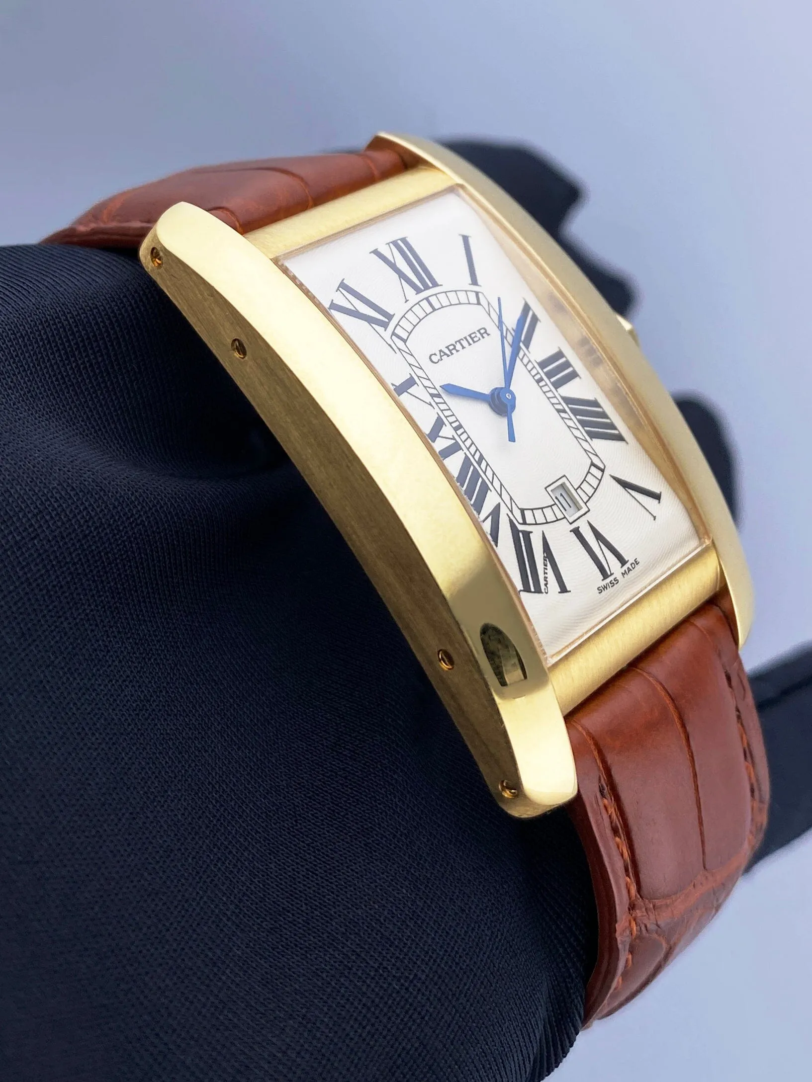 Cartier Tank Americaine Large W2603156 18K Yellow Gold Mens Watch