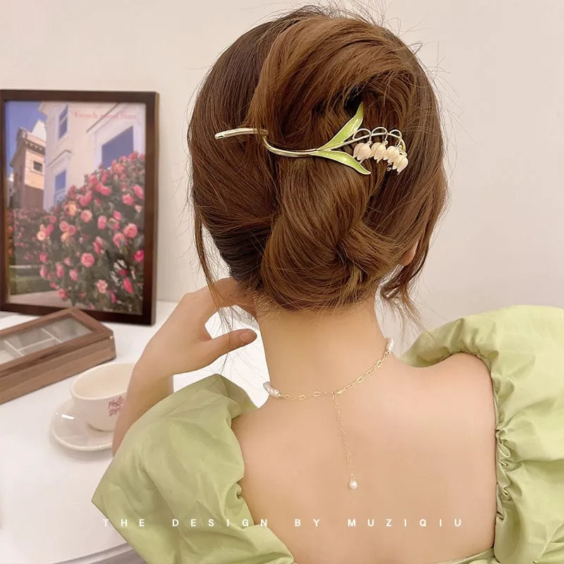 Chic Enamel Bellflower Hair Twist Clip
