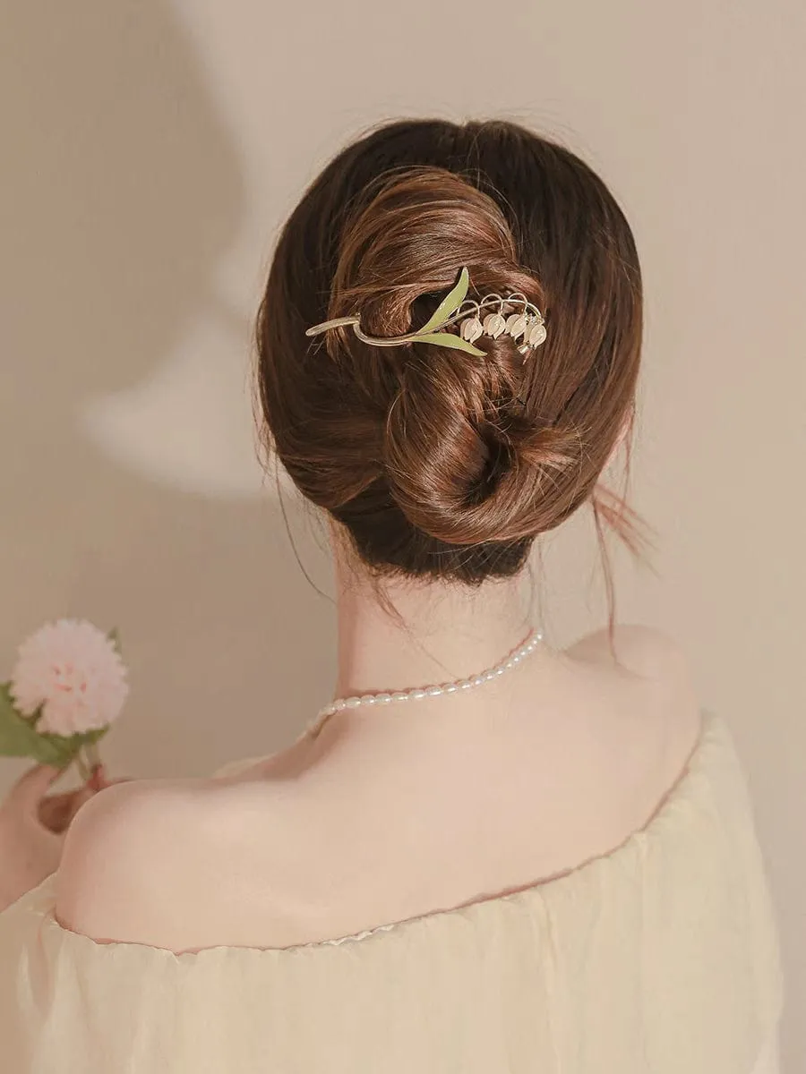 Chic Enamel Bellflower Hair Twist Clip