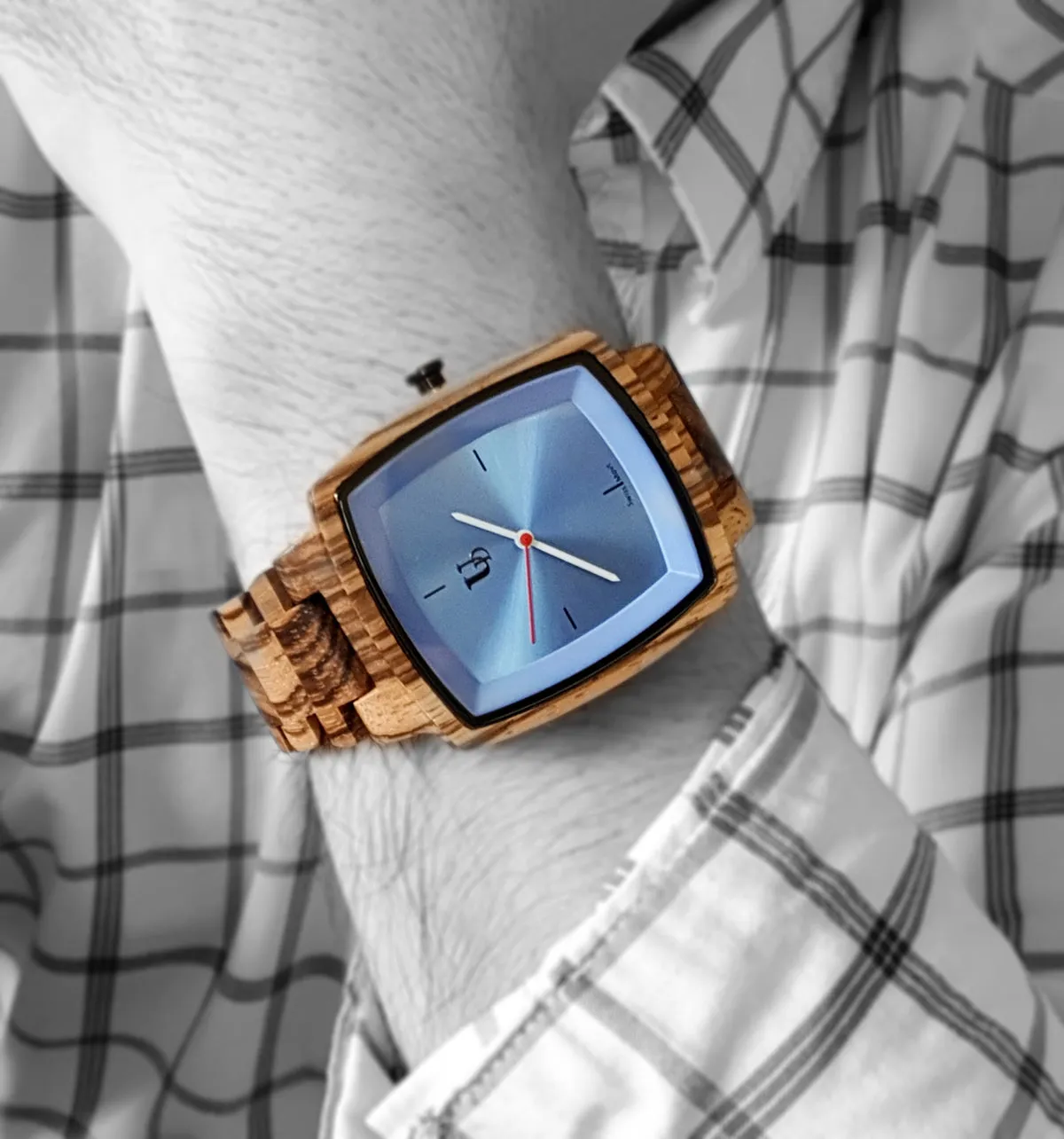 Classic Swiss Groomsmen Watches with Personalized Engraving