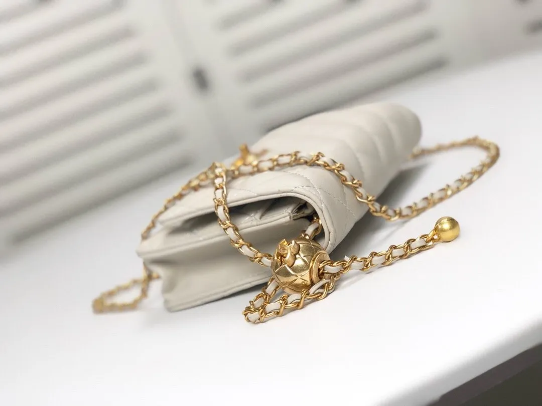 Designer bags by Chanel 078