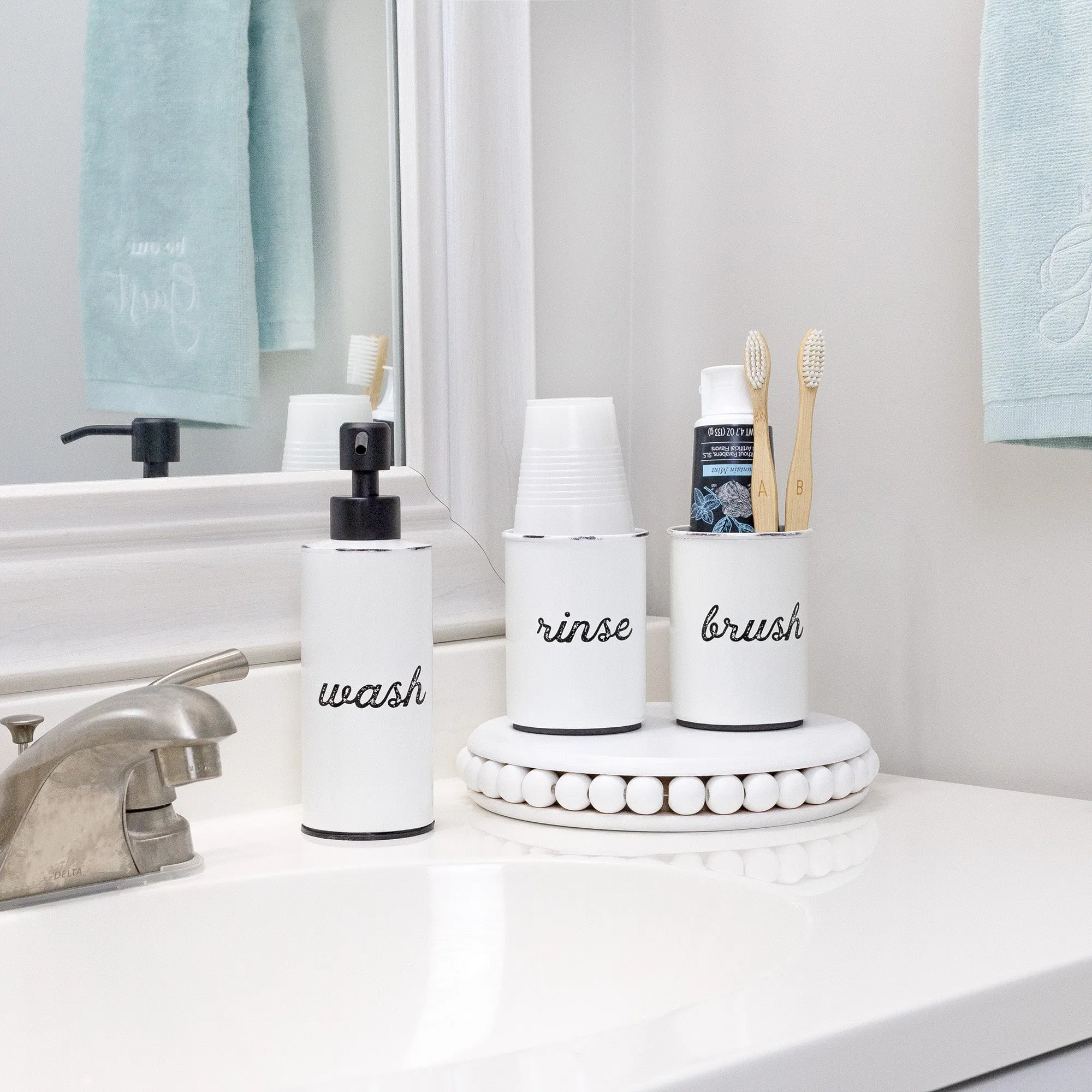 Farmhouse Bathroom Accessories Set (3-Piece Set);