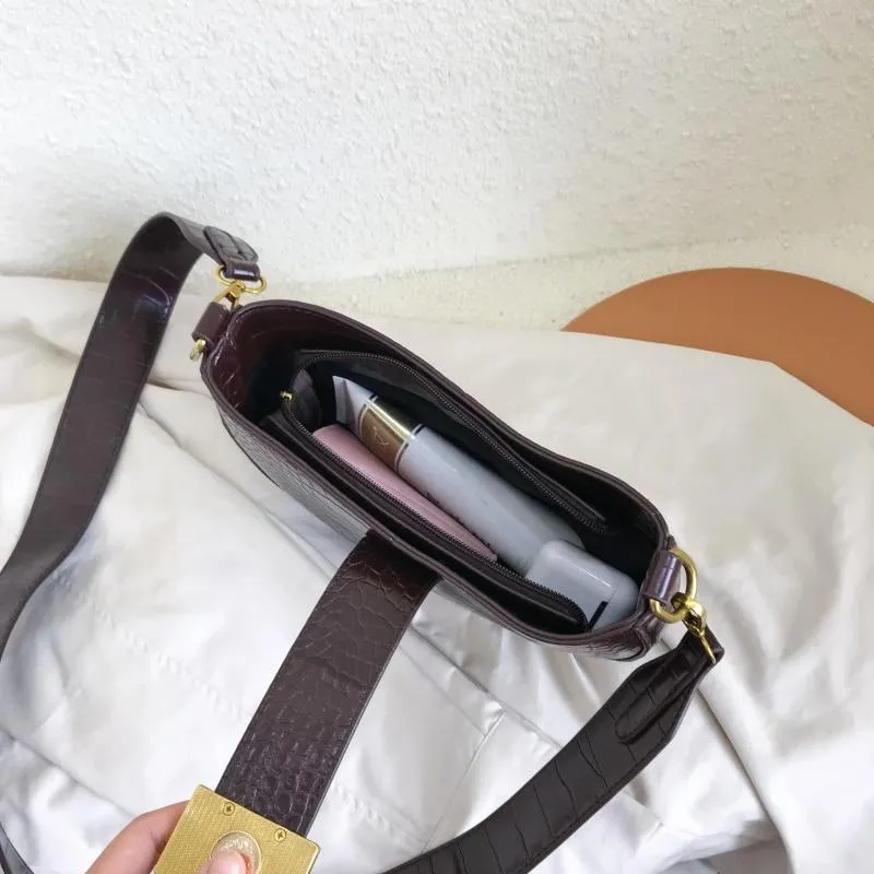 GENESIS Saddle