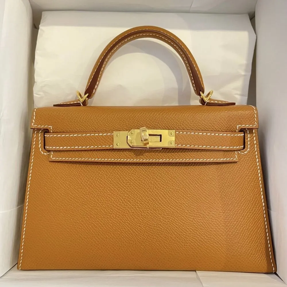 Hermès Kelly 20 Gold Sellier Epsom Gold Hardware GHW