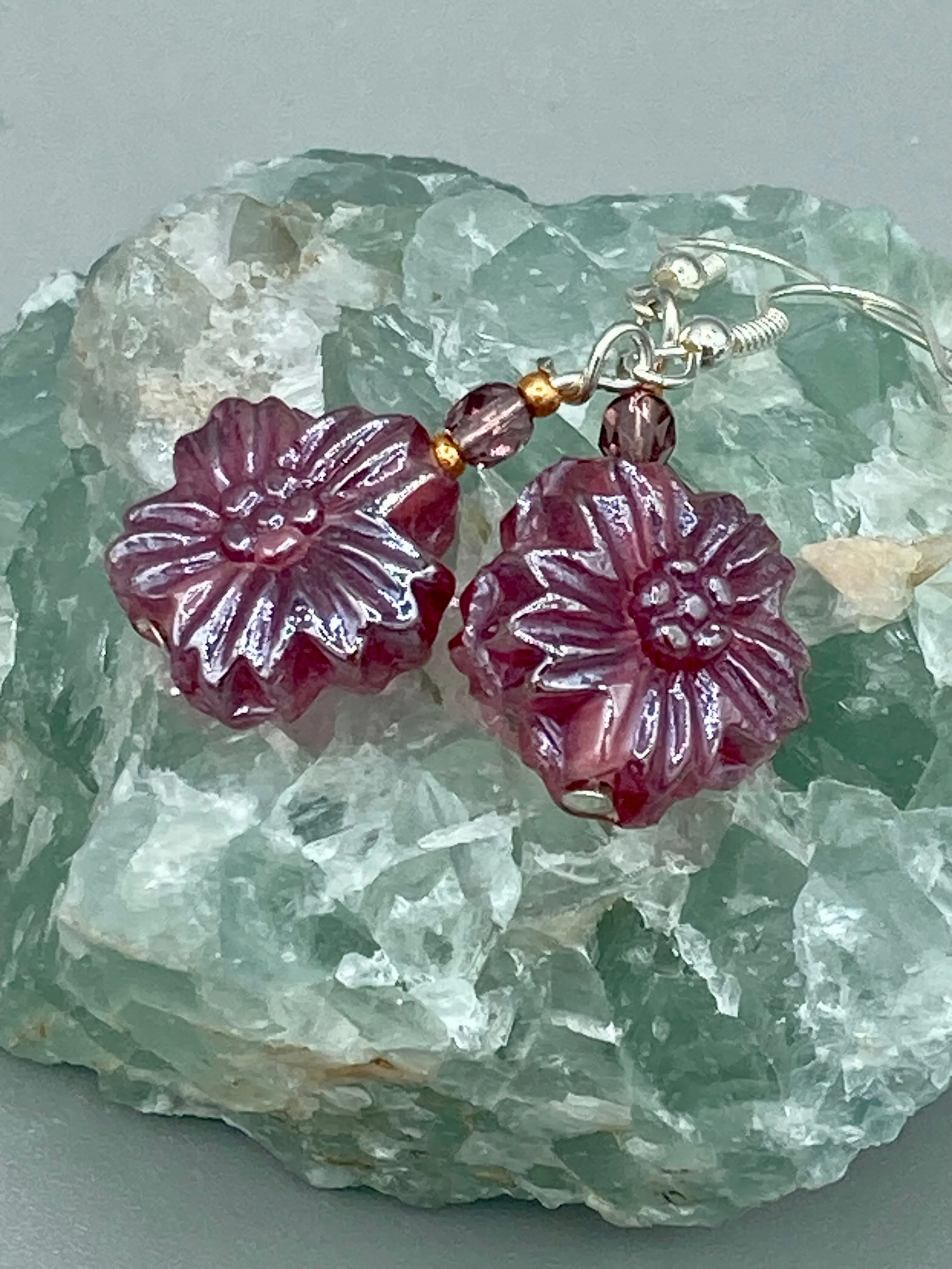 Light Purple Pink Floral Pressed Glass Beaded Earrings, Hippie Vibe, Shabby Chic, Boho Chic, Nature Inspired, Bohemian