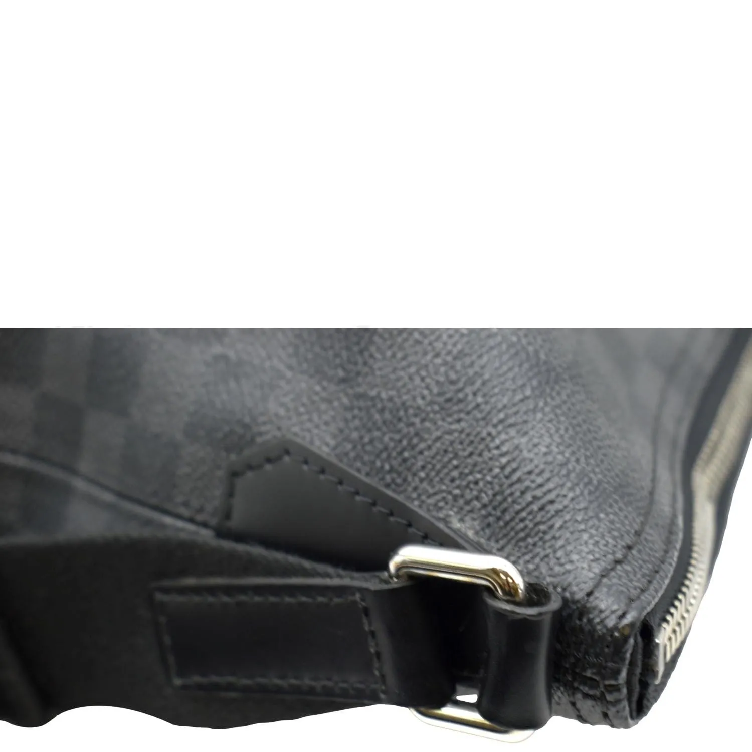LOUIS VUITTON Mick Damier Graphite Messenger Crossbody Bag Black