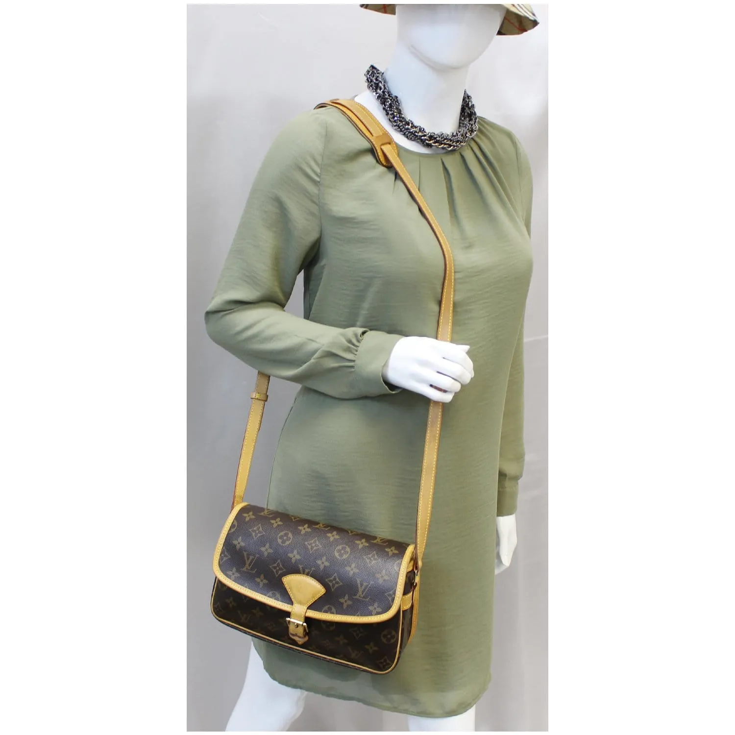 LOUIS VUITTON Sologne Monogram Canvas Shoulder Crossbody Bag Brown