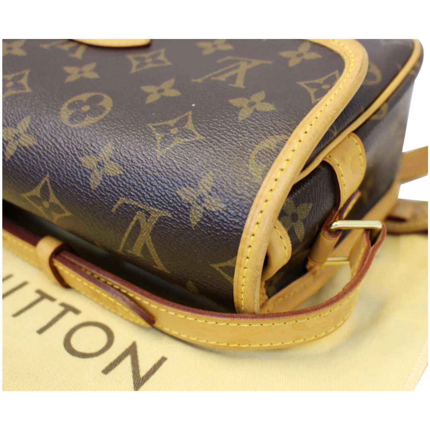 LOUIS VUITTON Sologne Monogram Canvas Shoulder Crossbody Bag Brown