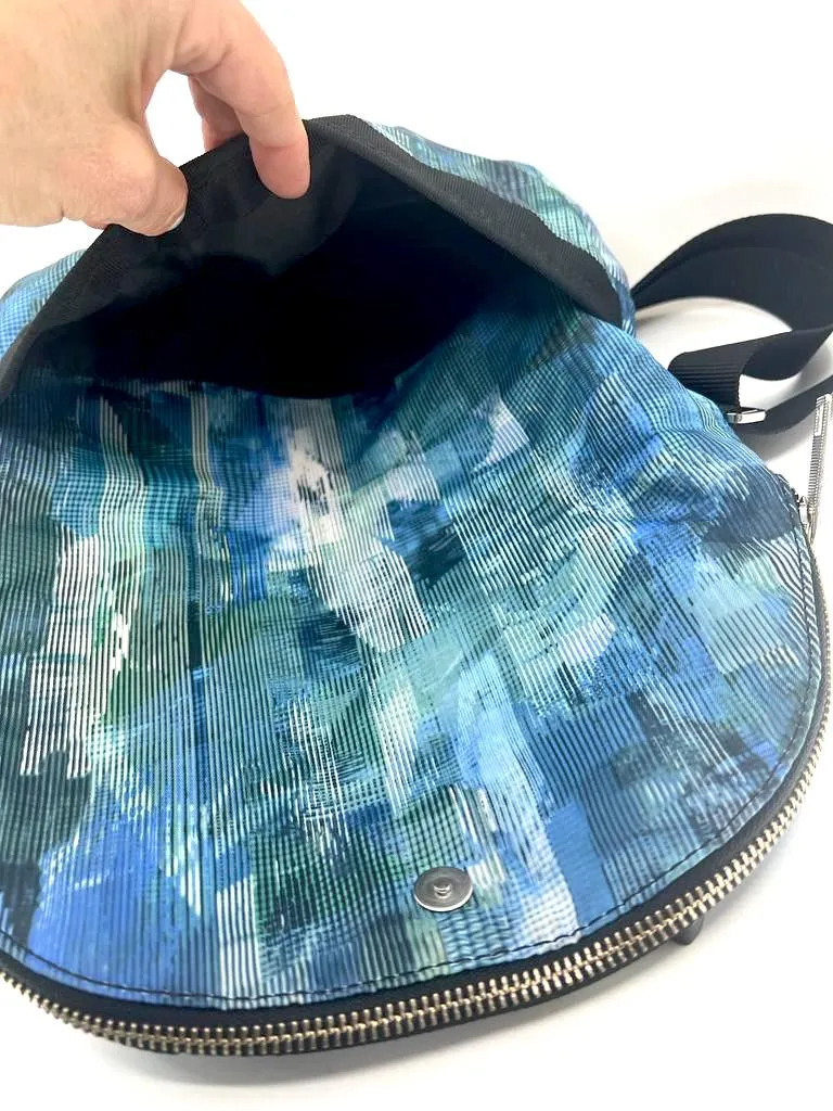 LULULEMON FESTIVAL BAG II SUN DAZED MULTI BLUE