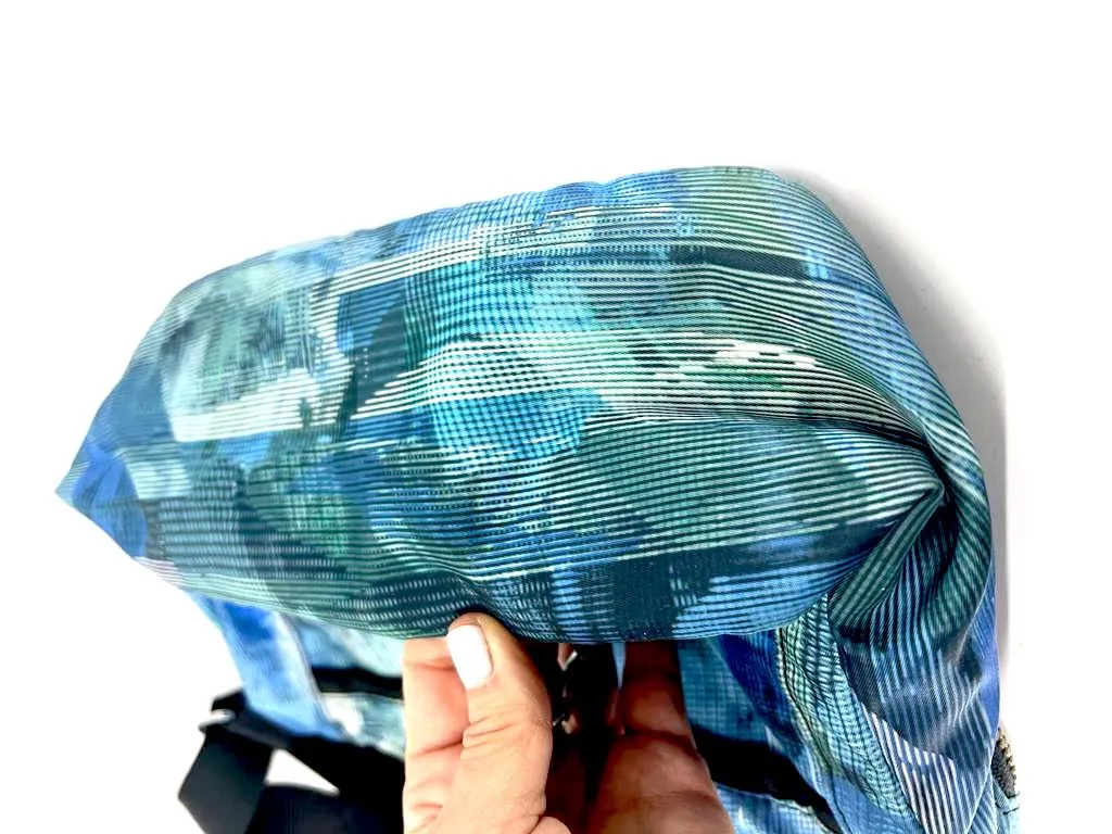 LULULEMON FESTIVAL BAG II SUN DAZED MULTI BLUE