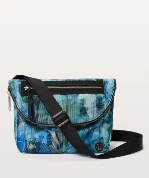 LULULEMON FESTIVAL BAG II SUN DAZED MULTI BLUE