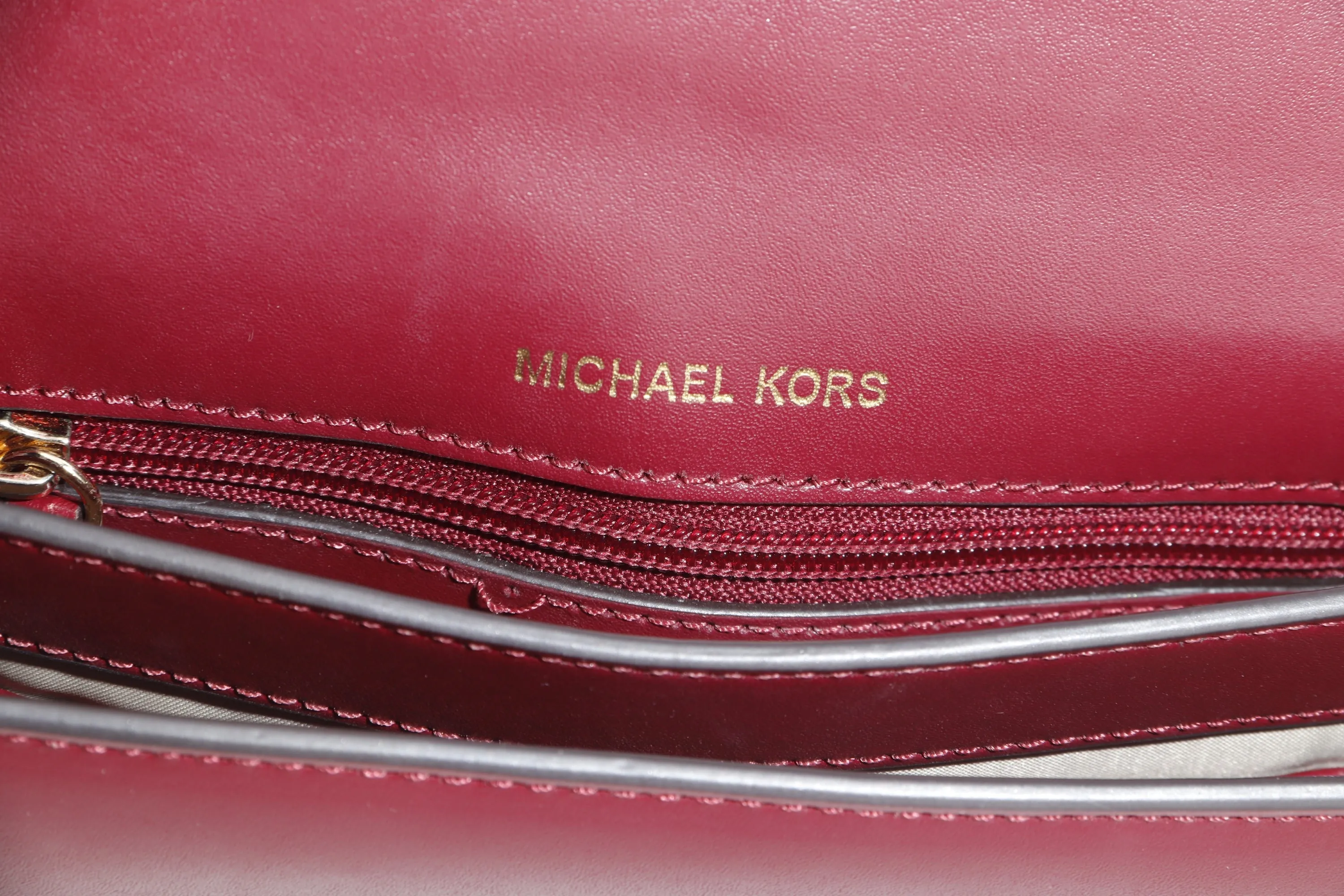 MICHAEL KORS SHOULDER BAG MAROON CALFSKIN GOLD HARDWARE, WITH STRAP, NO DUST COVER