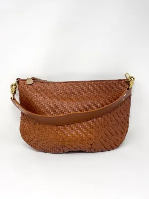 Moyen Messenger in Hazelnut Woven in Zig Zag