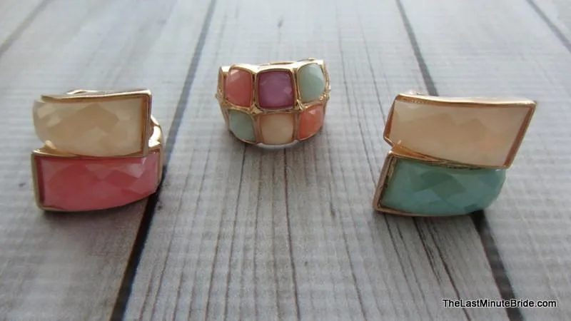 Multi colored stretch ring