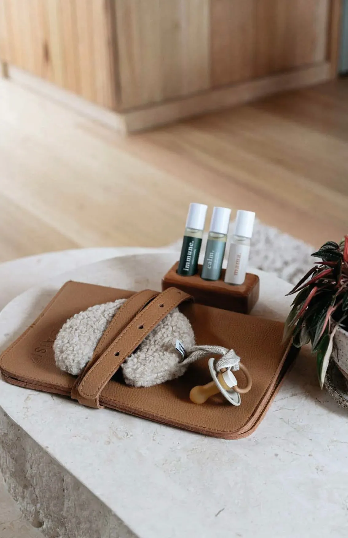 Nappy Wallet Tan | Baisik