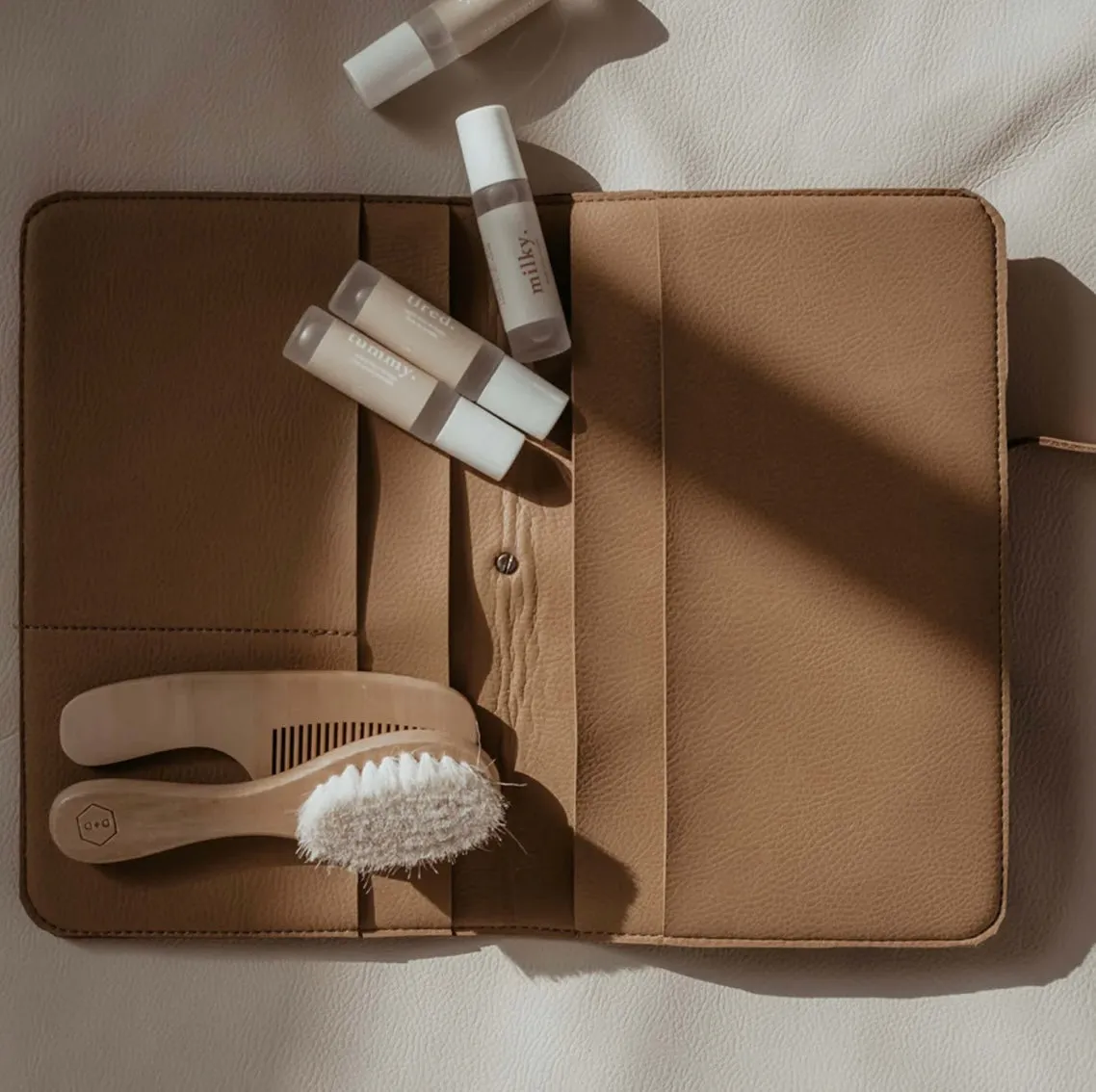 Nappy Wallet Tan | Baisik