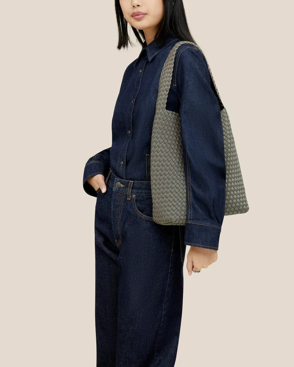 Nomad Hobo Medium (Laurel)