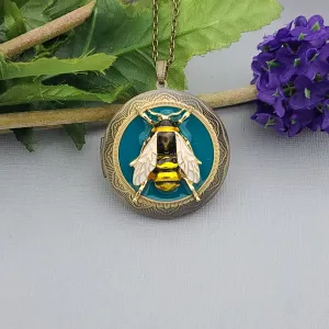 Ox Brass Round Bee Enamel  Keepsake Photo Locket Vintage Jewelry Gift.