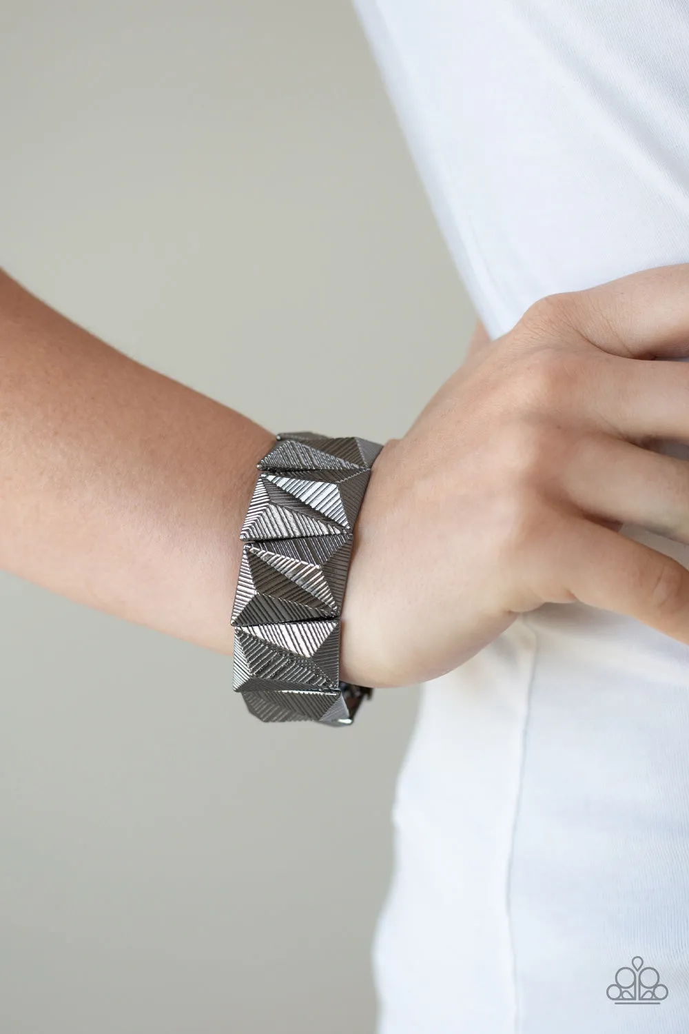 Paparazzi Metallic Geode - Black
