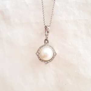 Reversible Diamond Pearl Pendant