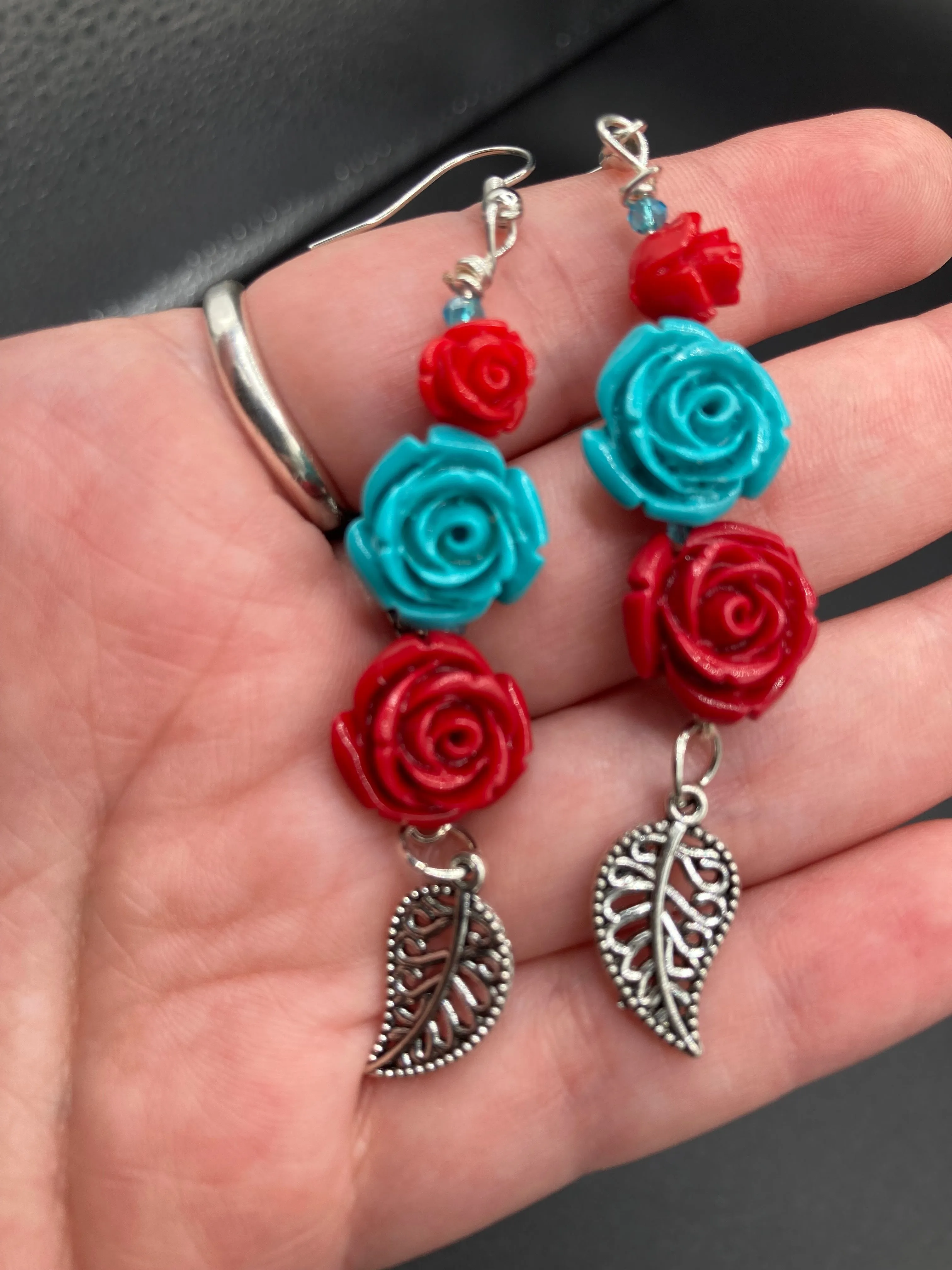 Southwest Inspired Turquoise Red Small Flowers Earrings, Dia De Los Muertos Aretes, Mexican Day of the Dead Jewelry, Hippie Style, Boho Chic