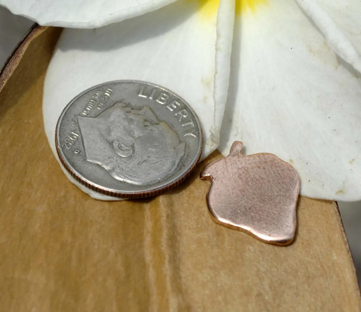 Strawberry 16mm for Enameling  Blanks Shape Cutout for Soldering Stamping Texturing Metalworking - 4 pieces