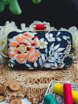 Women Black Clutches