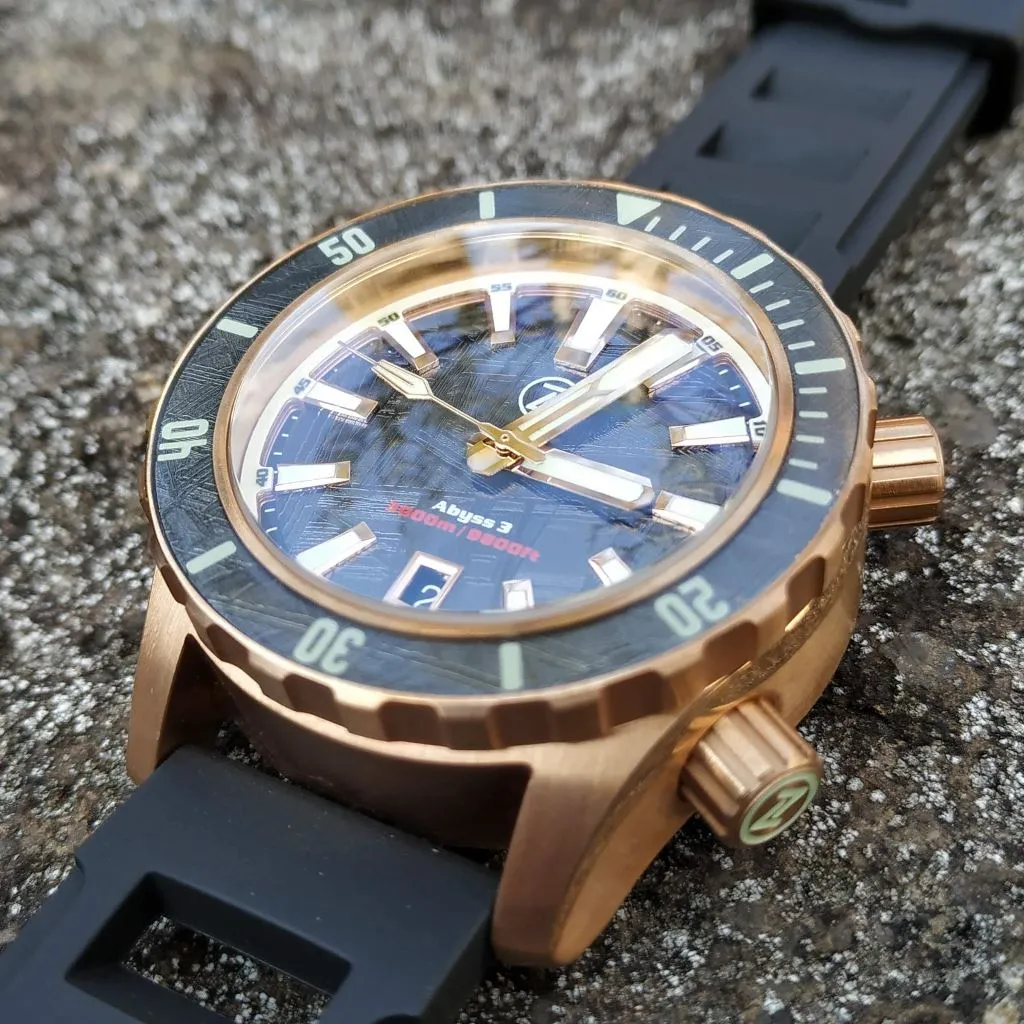 Zelos Abyss 3 3000M Bronze Meteorite (3km,&nbsp;Swiss&nbsp;Mvmt,&nbsp;LE)