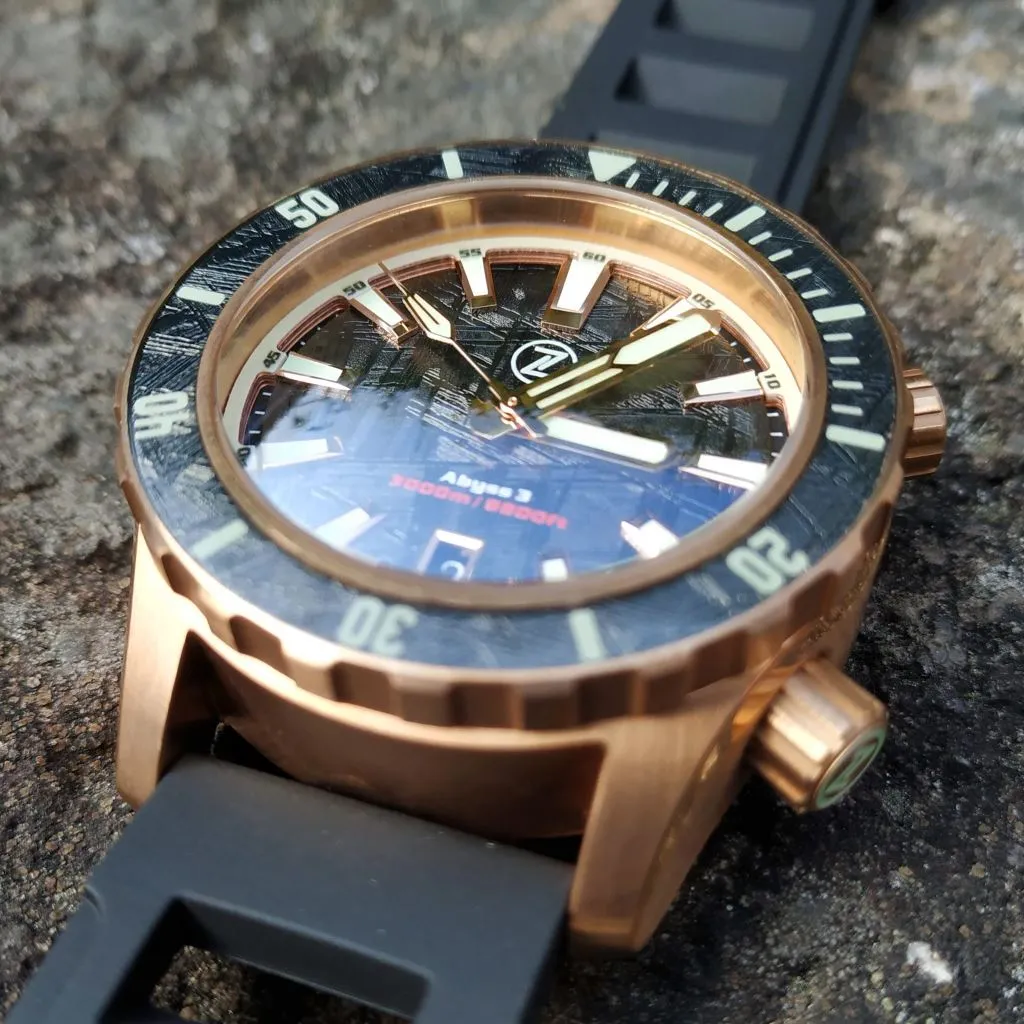 Zelos Abyss 3 3000M Bronze Meteorite (3km,&nbsp;Swiss&nbsp;Mvmt,&nbsp;LE)